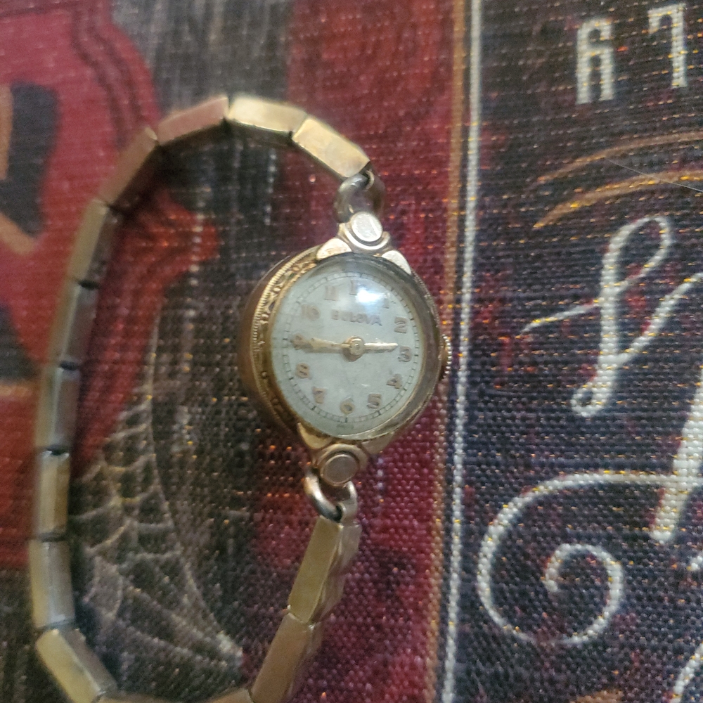 Vintage Gold Rolled Bulova Women's Watch - Picture 5 of 8